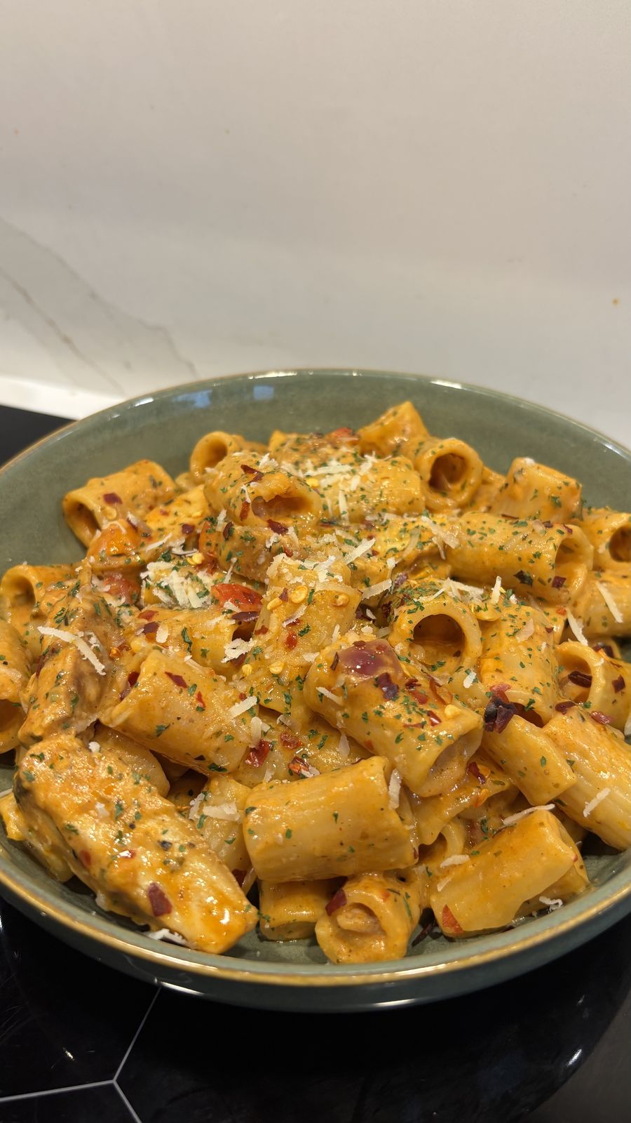 Hot honey chicken pasta